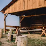 אוהל מפואר Liva Park Nature *