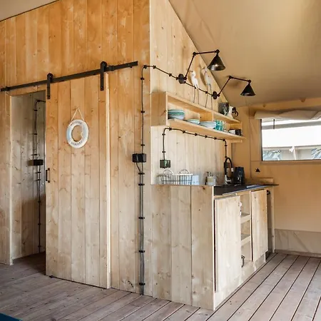 Glamping Liva Park Nature Liwa