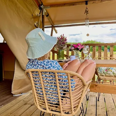 Luxury tent Liva Park Nature Liwa