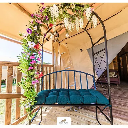 Luxury tent Liva Park Nature Liwa